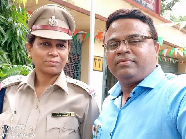 इंस्पेक्टर पत्नी ने पति को गोली मारी, हालत गंभीर, ये थी वजह