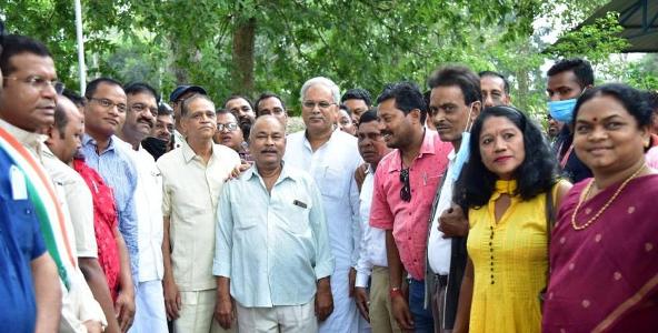 मुख्यमंत्री भूपेश बघेल पहुंचे जगदलपुर के पत्रकार भवन
