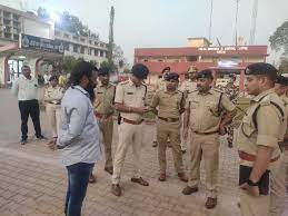 पुलिस ने गुंडे बदमाशों की लगाई क्लास, 70 से अधिक बदमाश पहुंचकर अपराध नहीं करने की दिलाई शपथ
