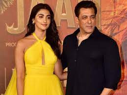 अपकमिंग फिल्म ‘किसी का भाई किसी की जान’,पूजा हेगड़े को दक्षिणी फिल्मों में काम के अनुभव से मिली मदद