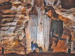 कोटमसर गुफा 4 महीने के लिए पर्यटकों के लिए बंद — विदेशी पर्यटकों को झटका,
