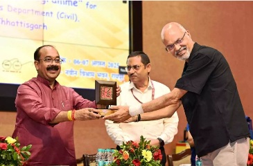 गुणवत्तापूर्ण निर्माण कार्य के लिए मानकों की जानकारी अनिवार्य : उपमुख्यमंत्री अरुण साव