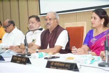 रायपुर में सांसद बृजमोहन अग्रवाल की 4 घंटे की नगर निगम समीक्षा बैठक, खुले में मीट बिक्री पर रोक