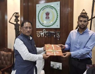 सीएम विष्णुदेव साय को मिला ऐतिहासिक चक्रधर समारोह में आमंत्रण
