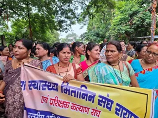 टीकाकरण व स्वास्थ्य सेवाएं ठप, 72 हजार मितानिनें अनिश्चितकालीन हड़ताल पर