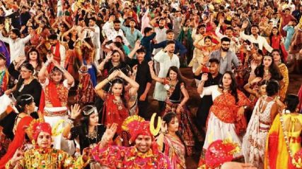 गरबा स्थल पर हनुमान चालीसा पढ़ेंगे VHP–बजरंग दल, जगदलपुर घटना के बाद देशव्यापी विवाद बढ़ा