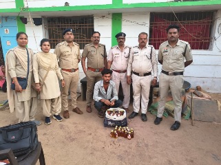सुंदरी गांव में आबकारी-पुलिस की संयुक्त कार्रवाई, 10,900 रुपये की देशी शराब जब्त