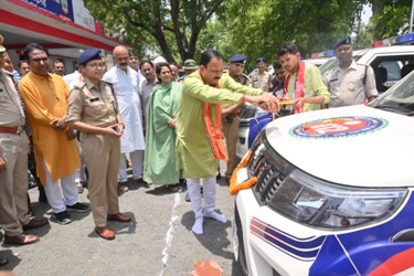 अब हर आपात स्थिति में मिलेगी और तेज मदद, जिले को मिलीं 8 अत्याधुनिक इमरजेंसी रिस्पॉन्स व्हीकल