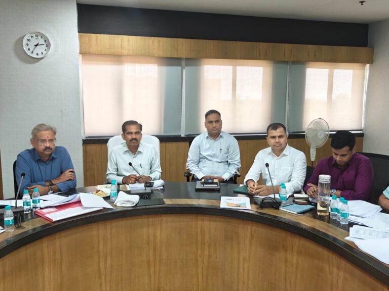 RTO/DTO मुख्यालय में उपस्थित रहें, बकाया वसूली अभियान तेज करें-सचिव एवं परिवहन आयुक्त एस प्रकाश