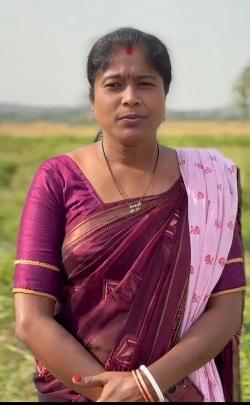 स्व-सहायता समूह से जुड़कर आत्मनिर्भरता की नई कहानी लिख रहीं ग्रामीण महिलाएं
