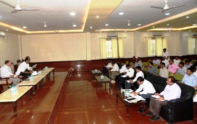 कार्यस्थल पर जाकर बायपास, अंडरपास और पुल का काम भी देखा, अधिकारियों की बैठक लेकर निर्माण कार्यों की प्रगति की समीक्षा की