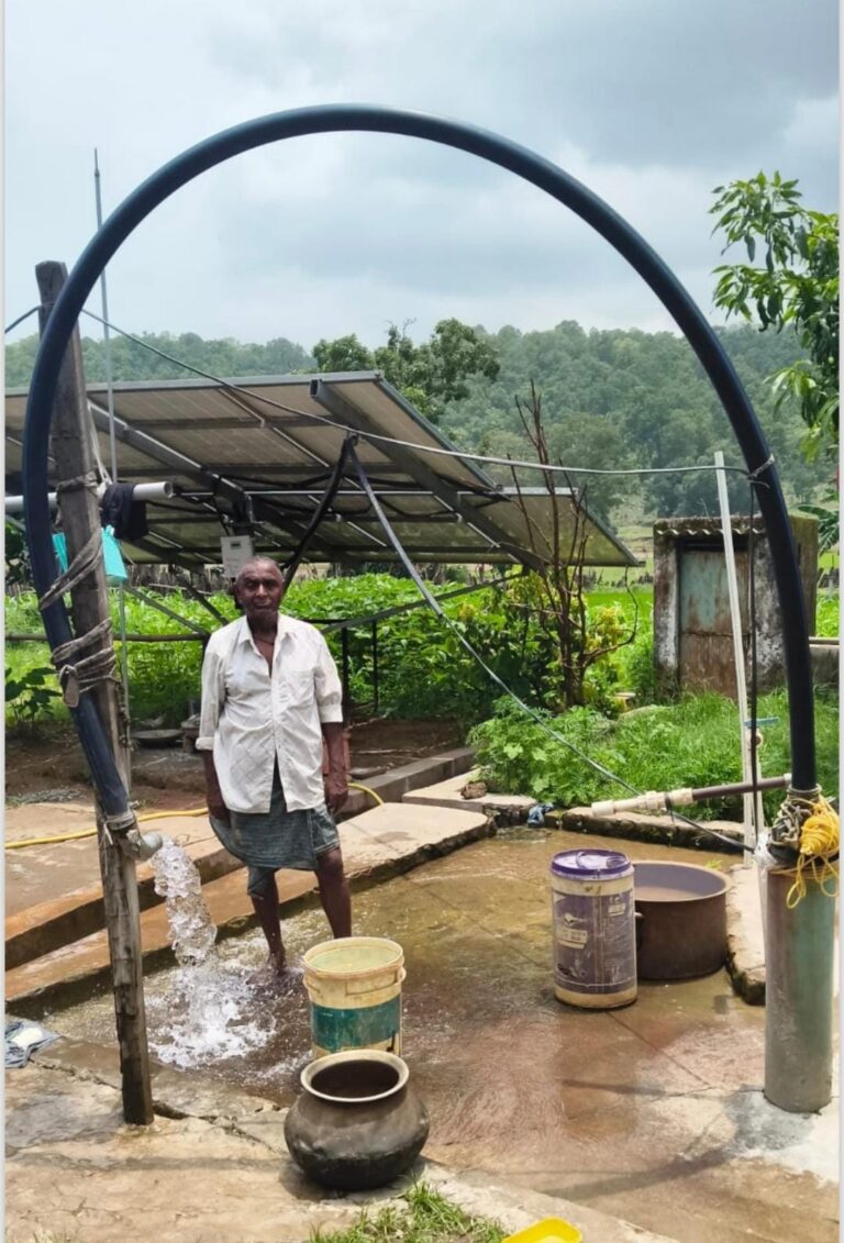 सीएम हेल्पलाइन की शिकायत का त्वरित समाधान, सोलर पंप चालू होने से लौटी खेतों की रौनक
