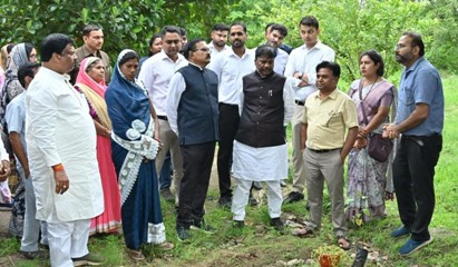 पोटियाडीह में औषधीय खेती से स्व-सहायता समूह महिला सशक्तिकरण और आत्मनिर्भरता की नई मिसाल – मंत्री केदार कश्यप