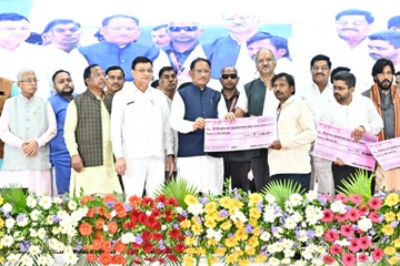 ढाई साल में श्रमिक कल्याण का नया मॉडल बना छत्तीसगढ़, 33 लाख से ज्यादा निर्माण श्रमिक पंजीकृत