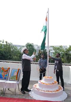 राज्य नीति आयोग में गरिमापूर्ण ढंग से मनाया गया स्वतंत्रता दिवस, विकसित छत्तीसगढ़ के निर्माण का लिया संकल्प