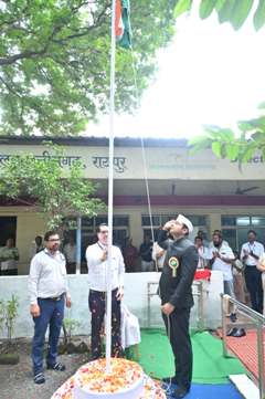 जनसम्पर्क संचालनालय में स्वतंत्रता दिवस समारोह, आयुक्त रजत बंसल ने किया ध्वजारोहण