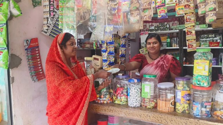 सेवा संकल्प अभियान: प्रधानमंत्री नरेन्द्र मोदी के ‘लखपति दीदी’ संकल्प से आत्मनिर्भरता की राह पर रानू कैवर्त