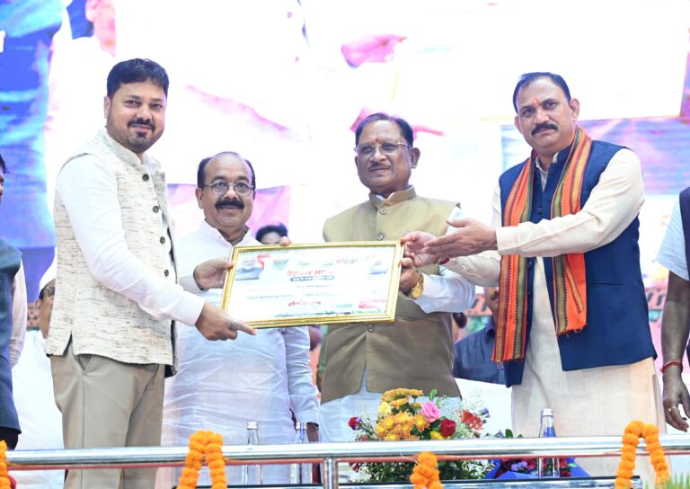 आयुर्वेद भारत की प्राचीन ज्ञान परंपरा की अमूल्य धरोहर, आधुनिक स्वास्थ्य सेवाओं के साथ भारतीय चिकित्सा पद्धतियों को भी दे रहे बढ़ावा – मुख्यमंत्री विष्णुदेव साय