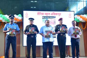 सैनिक स्कूल विद्यार्थियों में अनुशासन, समर्पण और राष्ट्रसेवा की भावना विकसित करने निभाती है महत्वपूर्ण भूमिका – मंत्री अग्रवाल