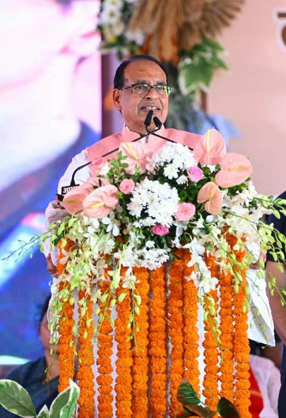 प्रधानमंत्री आवास योजना ने लाखों गरीब परिवारों के पक्के घर का सपना किया साकार : केंद्रीय मंत्री शिवराज सिंह चौहान