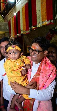 वित्त मंत्री ओ.पी. चौधरी ने जन्माष्टमी पर रायगढ़ के मंदिरों में की पूजा-अर्चना