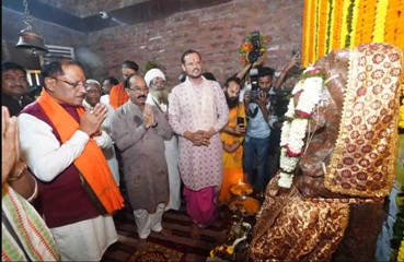 मदकूद्वीप में मुख्यमंत्री साय ने की पूजा-अर्चना, प्रदेश की सुख-समृद्धि के लिए मांगा आशीर्वाद