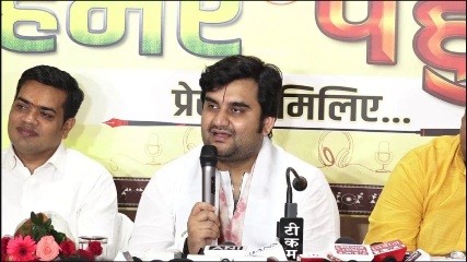 रायपुर प्रेस क्लब में आचार्य इन्द्रेश उपाध्याय ने SIR, Gen Z आंदोलन और VIP दर्शन पर रखी बात