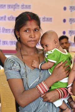 मिनीमाता महतारी जतन योजना से कविता ध्रुव को मिली ₹20 हजार की सहायता, बच्चों के पालन-पोषण में मिलेगी राहत