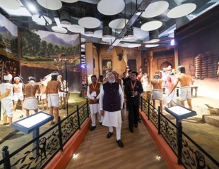 राज्योत्सव विशेष : डिजिटल तकनीक से जीवंत हुईं जनजातीय वीरों की शौर्यगाथाएं, 650 मूर्तिशिल्पों में साकार हुआ संघर्ष और बलिदान का इतिहास