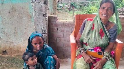 सेवा संकल्प से बैगा अंचल तक पहुंची स्वास्थ्य सेवा, कुष्ठ के लक्षणों की समय पर पहचान से बेदकुमारी को मिला निःशुल्क इलाज